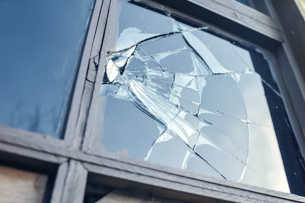 Ed Or Broken Windows How To Fix, How To Fix Broken Glass In Basement Window